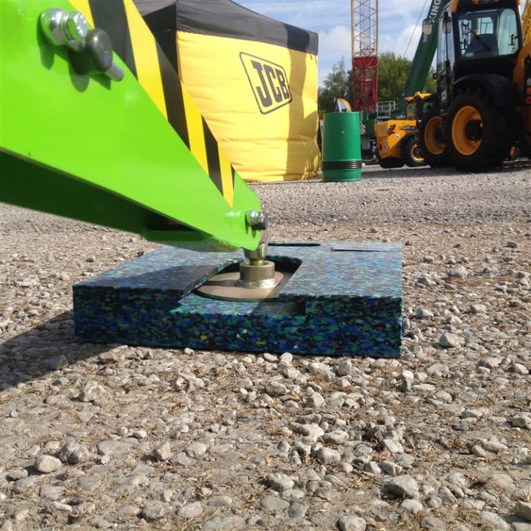 UHMW Polyethylene Outrigger Pads Water & CorrosionProof Outriggerpads